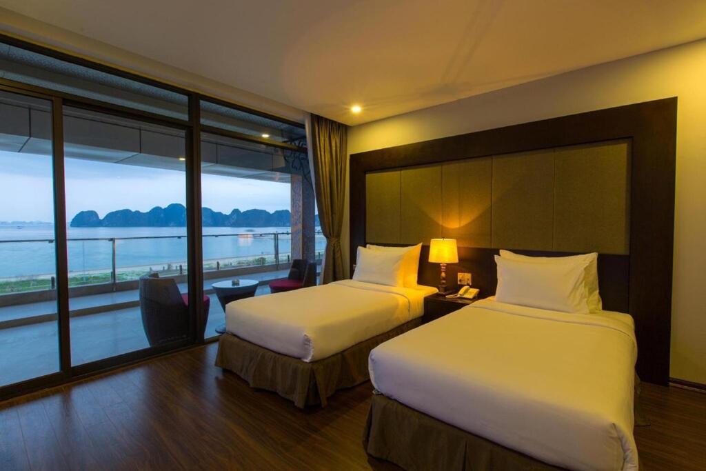 Moon Halo Hotel Hạ Long Exterior foto